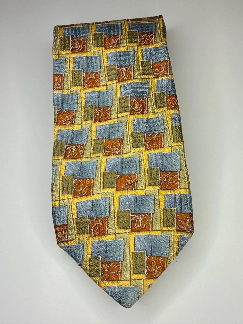 ERMENEGILDO ZEGNA 100% SILK TIE-Made in ITALY- Geometric Block Print design  59”